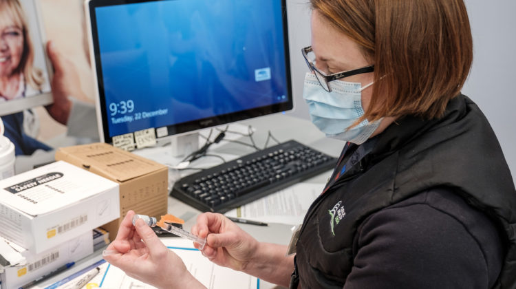 Province reaches vaccination milestone as BC sees 600 new COVID-19 cases