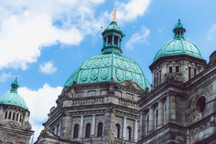 High inflation, health care system problems to be discussed at length in BC Legislature