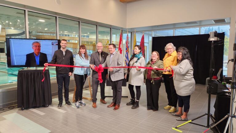 City cuts ribbon on new Canfor Leisure Pool, opening date in mid November