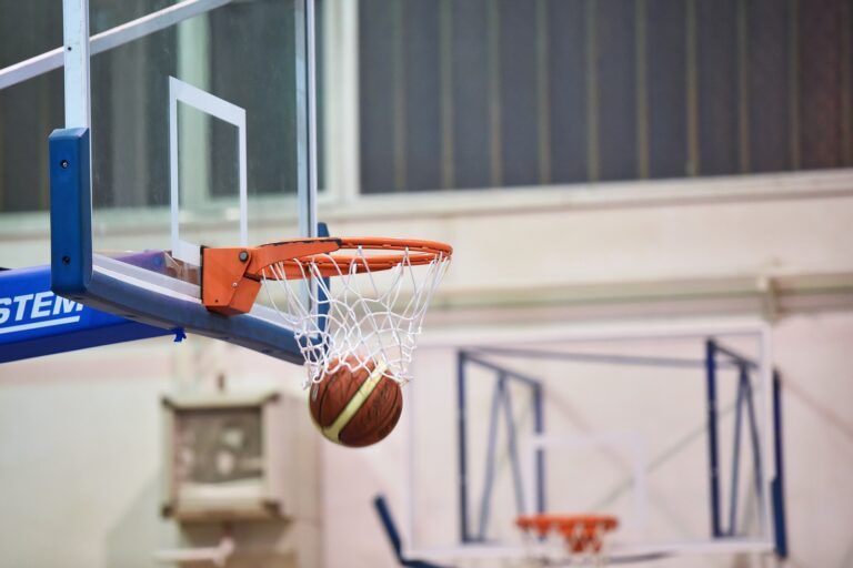Houston boys’ basketball team places in the top 10 at provincials