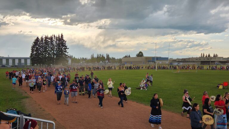 Over two thousand gather to mourn Madison Scott