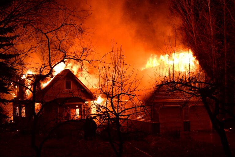 Fire destroys a house in the Quesnel area