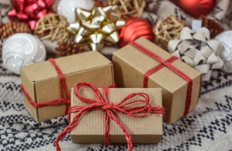 Survey says BC residents expected to spend $2,126 on holiday gifts this year